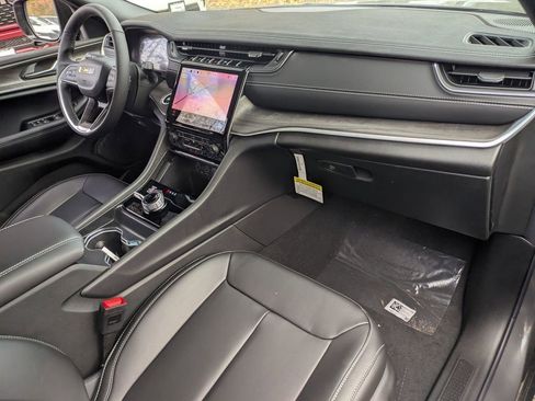 New 2025 Jeep Grand Cherokee Limited image 31