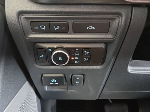 Used 2023 Ford F150 Lariat w/ Trailer Tow Package image 14