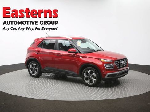 Used 2023 Hyundai Venue Limited FWD image 48