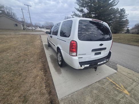 Used 2008 Chevrolet Uplander w/ Climate Package image 8