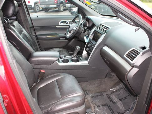 Used 2013 Ford Explorer XLT AWD/4WD image 6