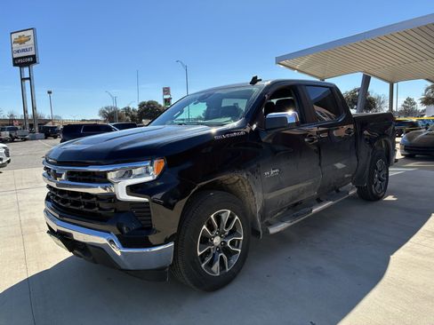 Used 2023 Chevrolet Silverado 1500 LT image 1