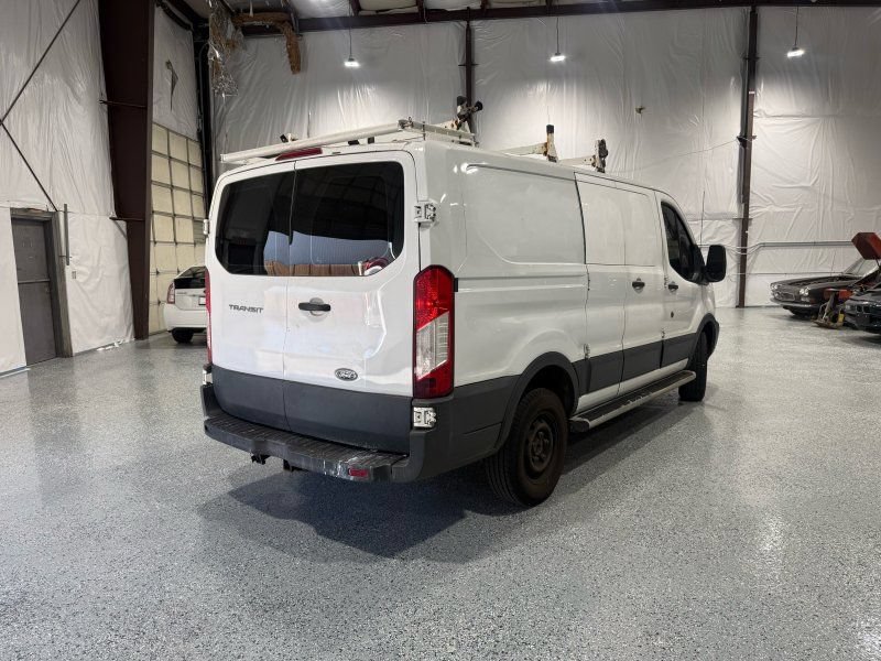 Used 2015 Ford Transit 250 130 Low Roof w/ Exterior Upgrade Package RWD image 5