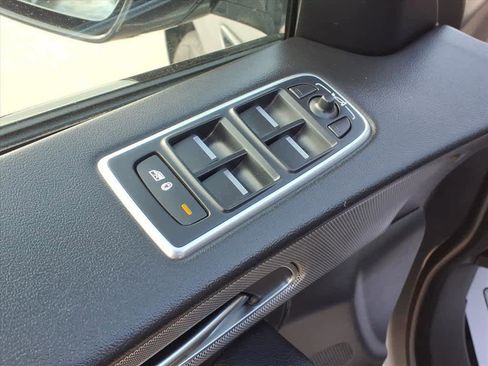 Used 2020 Jaguar F-PACE Checkered Flag image 14