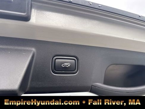 Used 2023 Hyundai Tucson Limited image 8