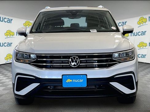 Used 2023 Volkswagen Tiguan SE AWD/4WD image 2