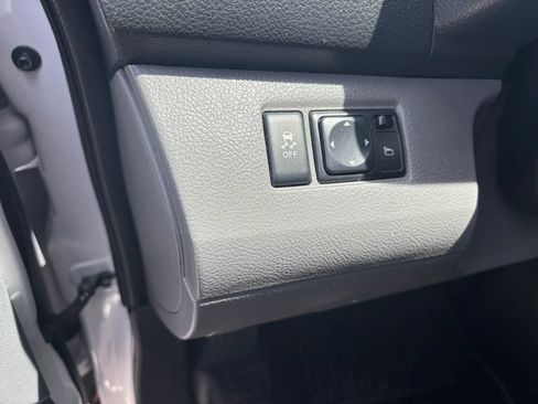 Used 2017 Nissan NV200 SV w/ Technology Package FWD image 12