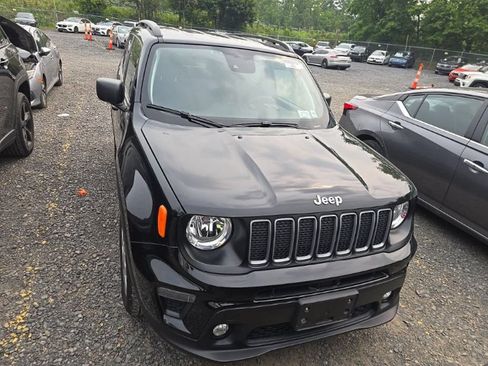 Used 2022 Jeep Renegade Latitude AWD/4WD image 2