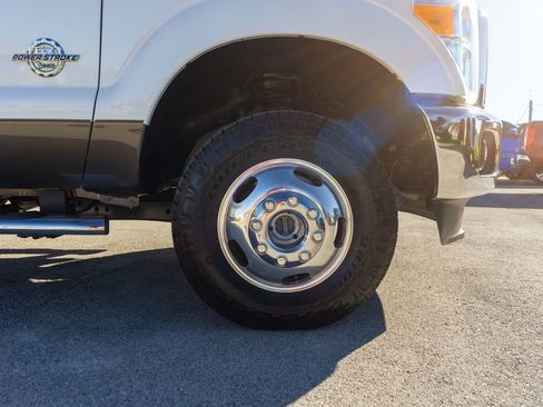 Used 2016 Ford F350 Lariat w/ Lariat Ultimate Package image 5