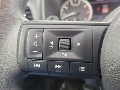 Used 2024 Nissan Rogue SV image 23