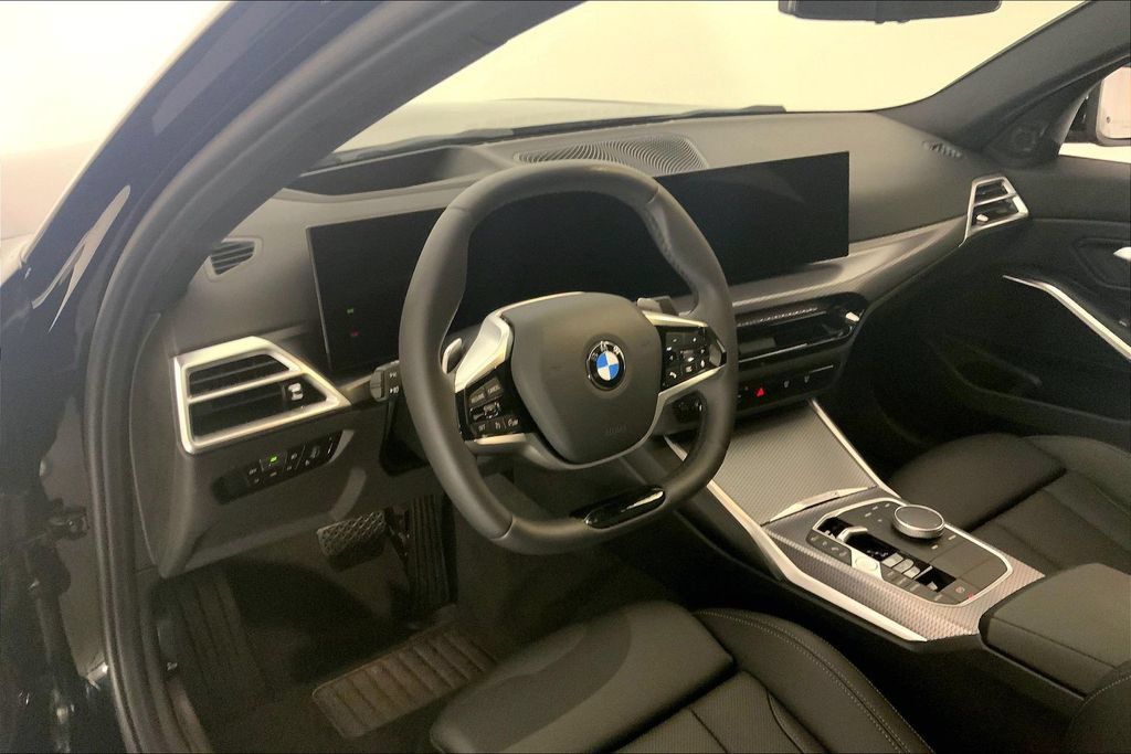 Certified 2025 BMW 330i xDrive Sedan w/ Premium Package AWD/4WD image 21