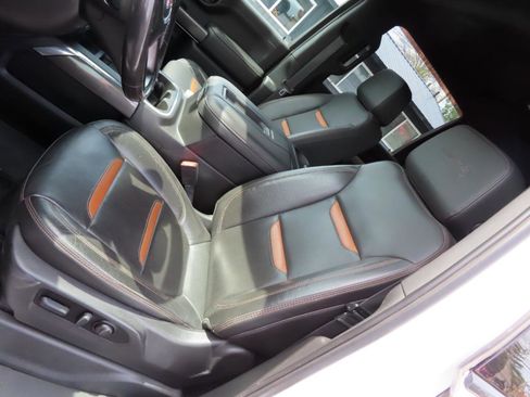 Used 2022 GMC Sierra 2500 AT4 w/ Gooseneck/5TH Wheel Package image 31