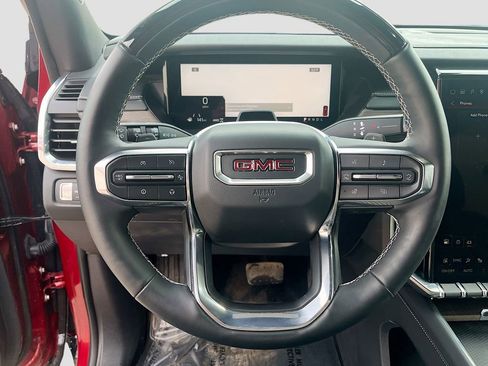 Used 2025 GMC Acadia Denali w/ Super Cruise Package image 11