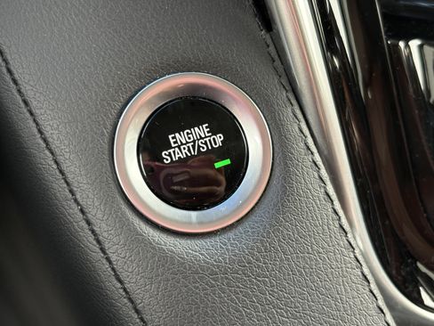 Used 2019 Cadillac Escalade Premium Luxury image 27