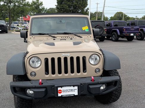 Used 2016 Jeep Wrangler Unlimited Rubicon AWD/4WD image 2
