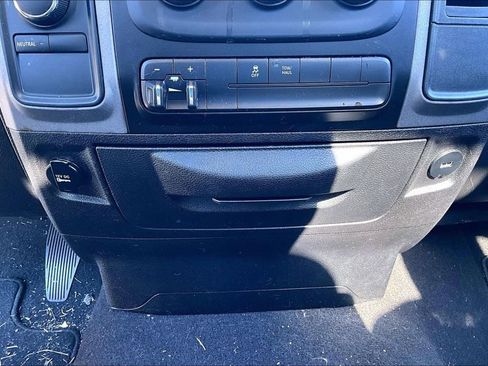 Used 2014 RAM 1500 Express image 15