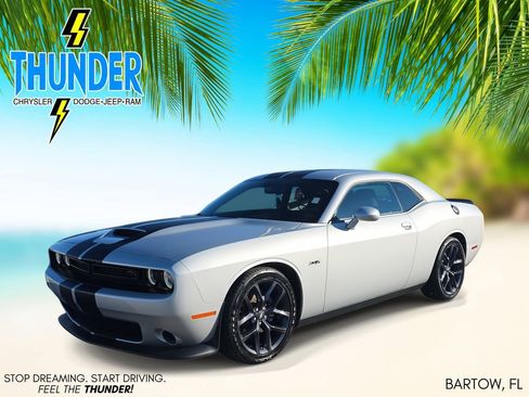 Used 2023 Dodge Challenger R/T w/ Blacktop Package image 2