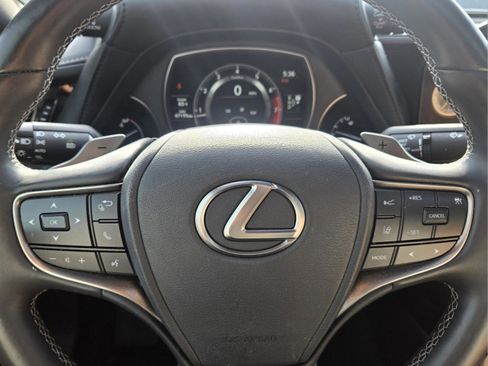 Certified 2023 Lexus LS 500 w/ Accessory Package (Z2) RWD image 19