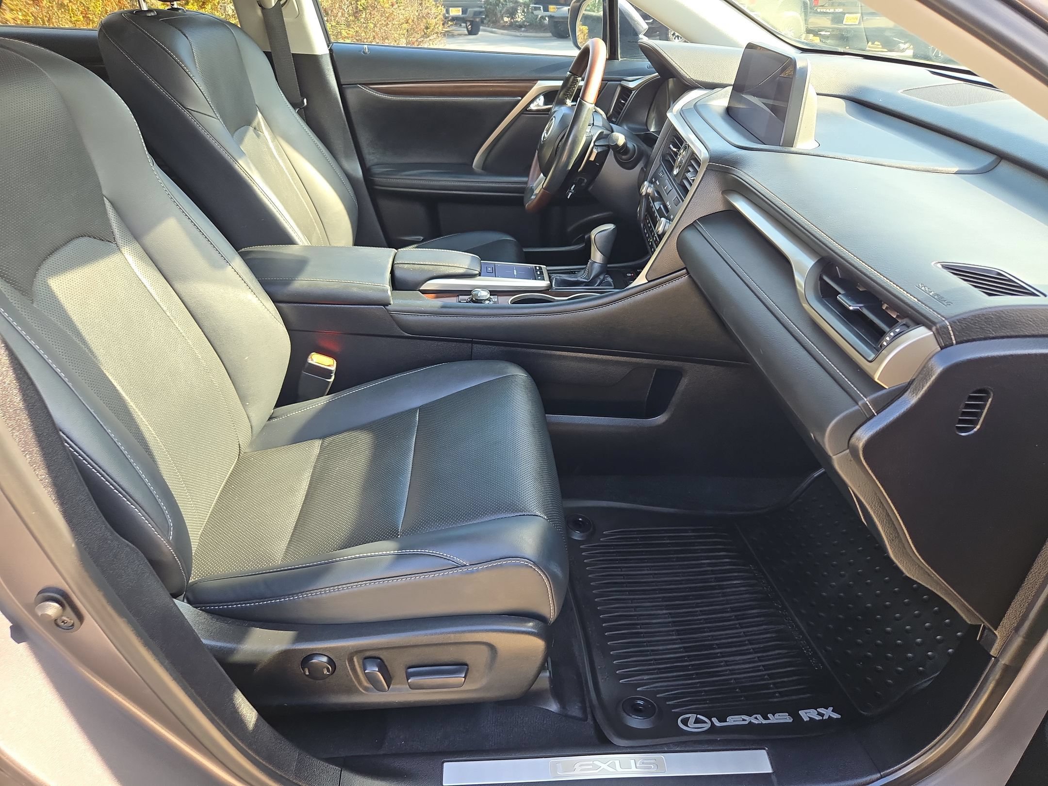Used 2022 Lexus RX 350 FWD w/ Premium Package image 29