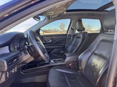 Used 2022 Lincoln Corsair AWD w/ Premium Package image 6