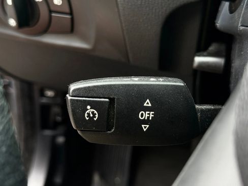 Used 2006 BMW 330xi Sedan image 25