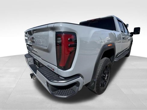 Used 2024 GMC Sierra 2500 AT4 w/ AT4 Premium Plus Package AWD/4WD image 7