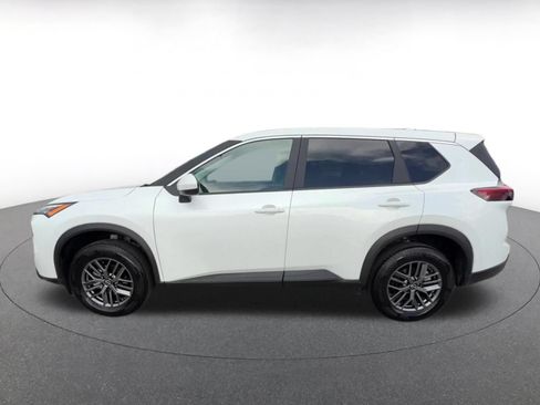 Used 2026 Nissan Rogue SV FWD image 9