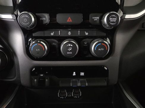 Used 2023 RAM 1500 Big Horn image 26