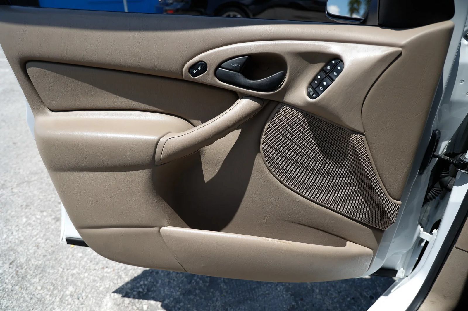 Used 2004 Ford Focus SE FWD image 34