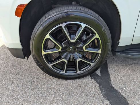 Used 2022 Chevrolet Suburban RST w/ Sport Performance Package AWD/4WD image 31