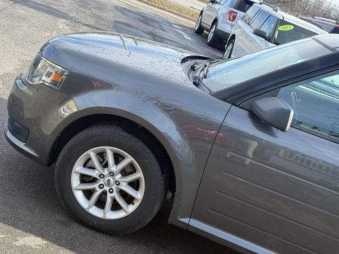 Used 2017 Ford Flex SE FWD image 2
