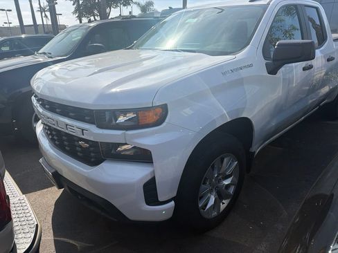 Used 2022 Chevrolet Silverado 1500 Custom RWD image 1