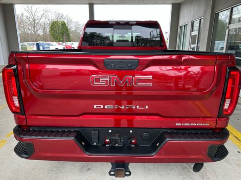 Used 2022 GMC Sierra 2500 Denali w/ Denali Ultimate Package image 16