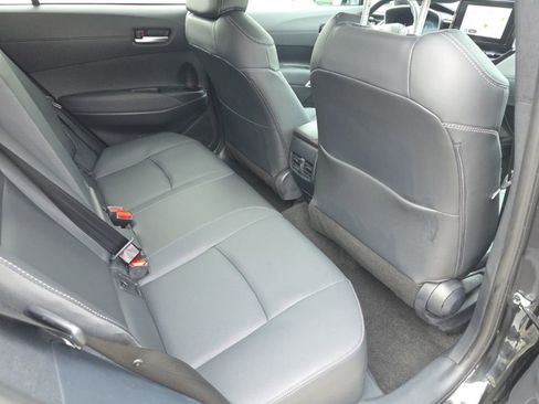 Certified 2023 Toyota Corolla Cross XLE image 16