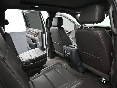 Used 2022 GMC Yukon XL Denali AWD/4WD image 22