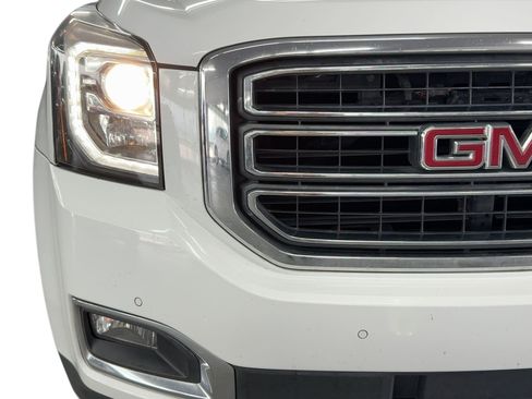 Used 2019 GMC Yukon XL SLT w/ Open Road Package image 10