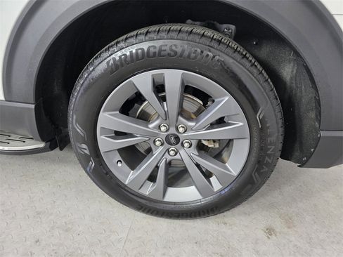 Used 2021 Ford Explorer XLT w/ Equipment Group 202A image 17