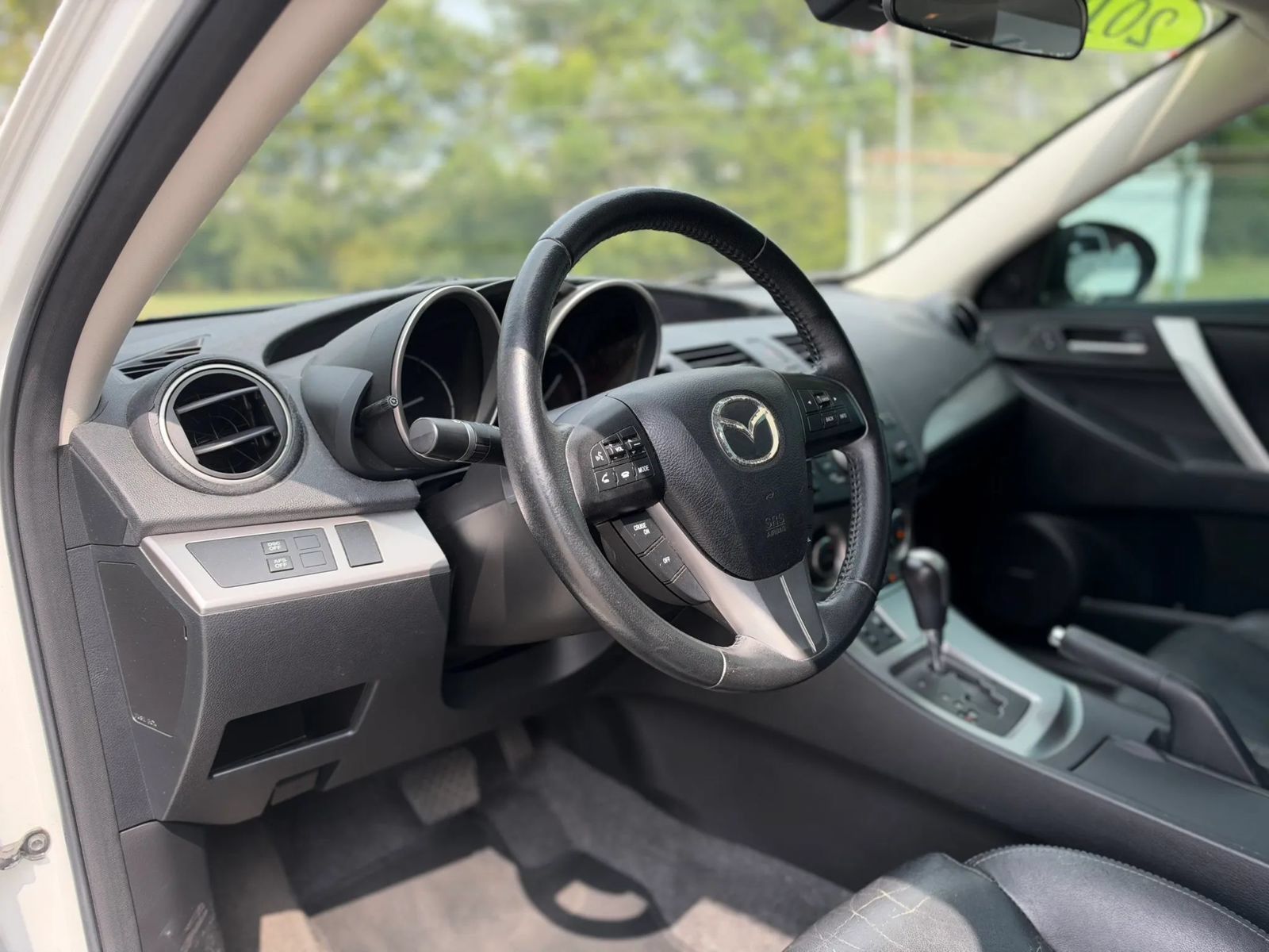 Used 2010 MAZDA MAZDA3 s Grand Touring FWD image 9