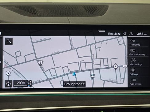 Certified 2023 BMW X5 xDrive45e w/ Executive Package image 19