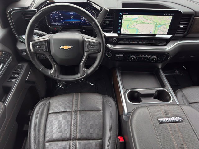 Used 2025 Chevrolet Silverado 3500 High Country w/ Technology Package AWD/4WD image 15