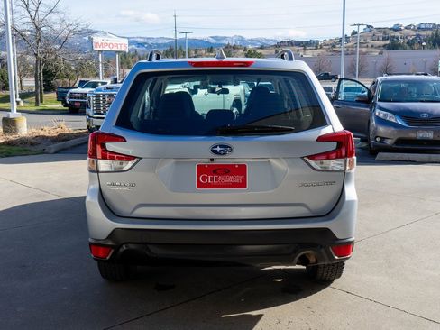 Used 2021 Subaru Forester image 6