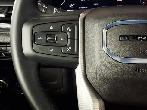 Used 2024 GMC Yukon Denali RWD image 19