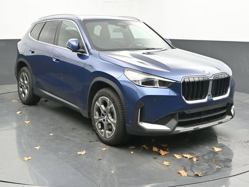 Used 2023 BMW X1 xDrive28i image 3