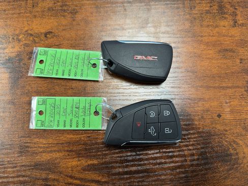 Used 2025 GMC Sierra 2500 AT4 image 48