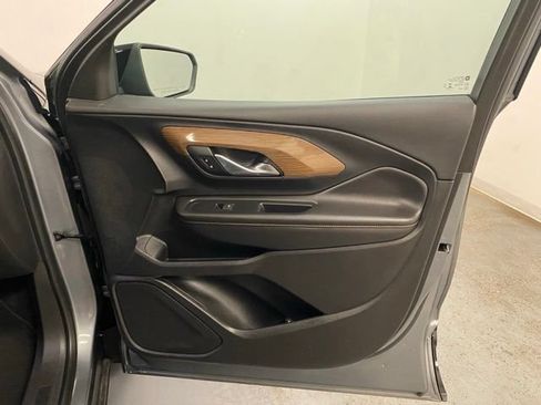Used 2020 GMC Terrain SLE w/ Elevation Edition AWD/4WD image 25