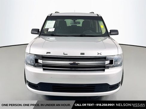 Used 2016 Ford Flex SE image 2