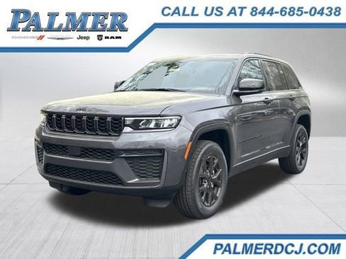 New 2026 Jeep Grand Cherokee 4WD image 1