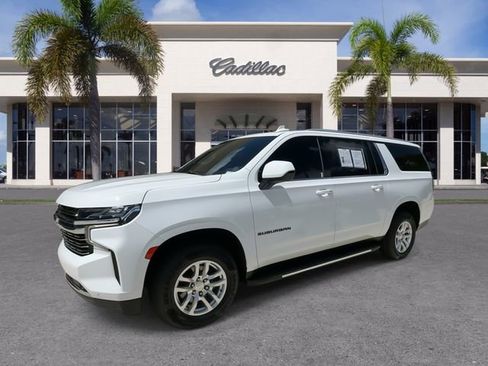 Certified 2022 Chevrolet Suburban LT RWD image 6