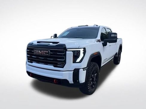 Used 2025 GMC Sierra 2500 AT4 w/ AT4 Premium Plus Package AWD/4WD image 3
