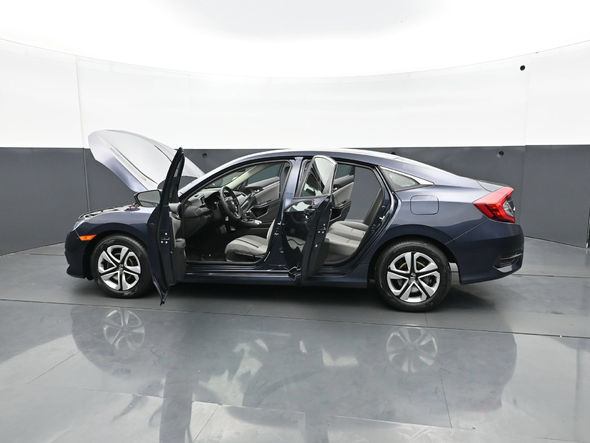 Used 2018 Honda Civic LX image 32